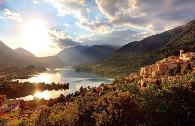 HOTEL HOLIDAYS a Barrea - Natura, Relax e Benessere nel Parco d'Abruzzo