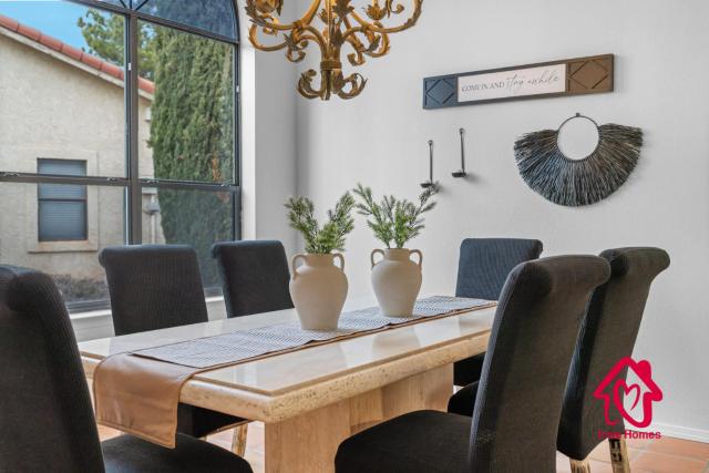 Chic Townhome Tranquility - An Irvie Home
