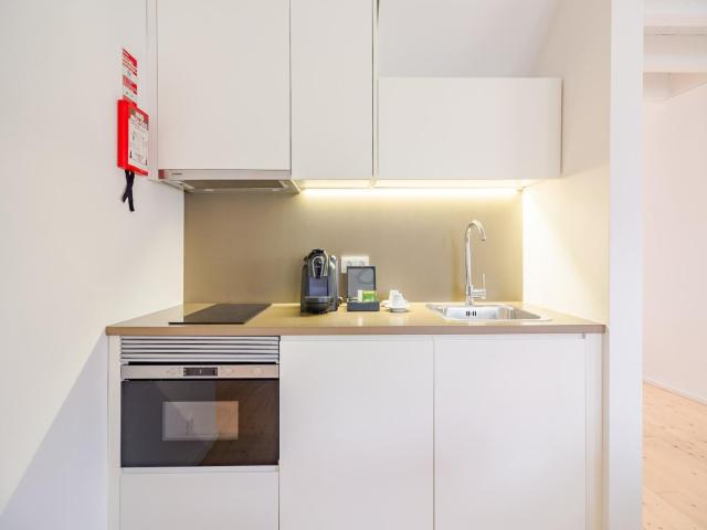 Spacious 2-Bedroom Retreat in Porto