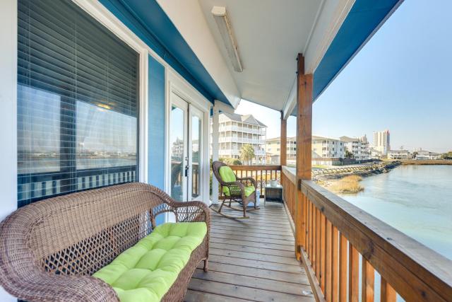 Coastal Oasis w/ Marsh Views in North Myrtle Beach