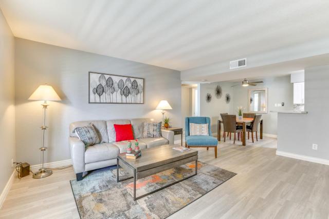 Pool & Hot Tub Access: Scottsdale Condo w/ Patio!