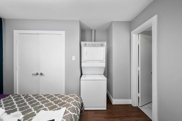 Bright and Cozy Med Center Apartment