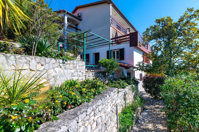 Apartments with parking space Rabac, Labin - 7622