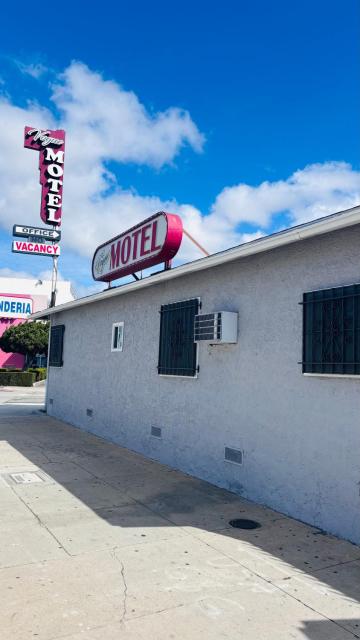 vogue motel