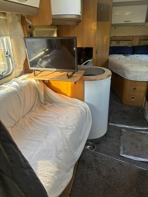 Izzie The Glampervan