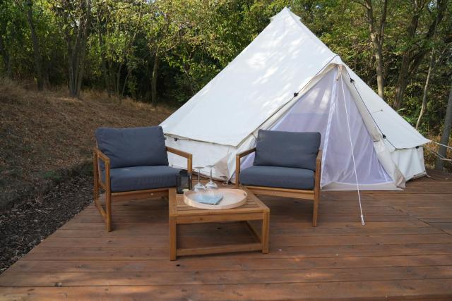 Glamping nad vinicemi - kousek od Brna