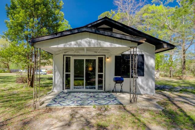Secluded House Close to Sav Airport