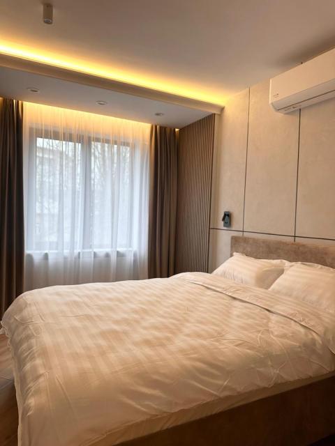 CHANTTAL Luxury - AMZEI