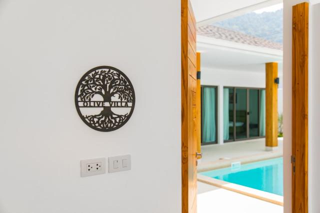 Olive Villa - New Luxury Private Family Pool Villa 3BR Lamai