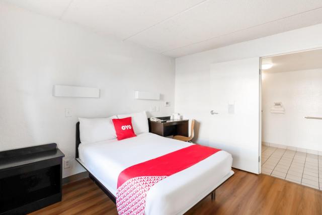 OYO Hotel Houston Katy Freeway