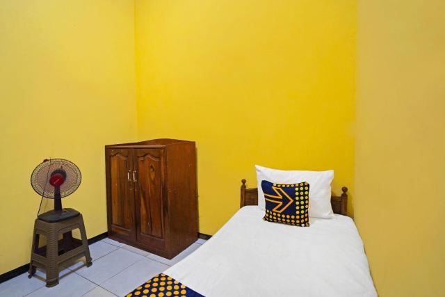 OYO Life 91869 Insan Mulia Kost Syariah