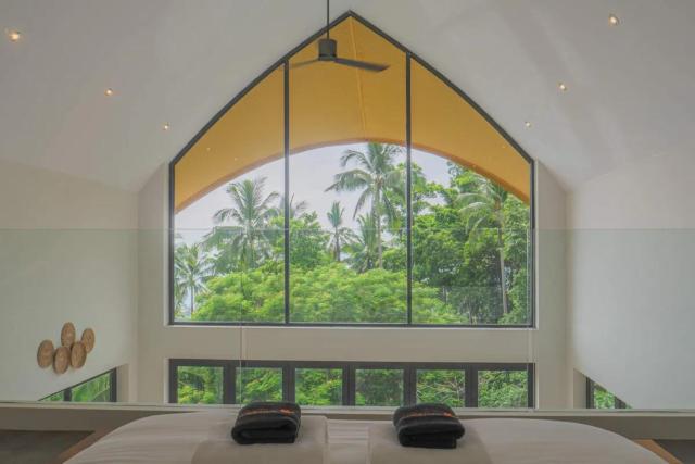 Phra Chan Villa 2BR Infinity Pool & Sea View