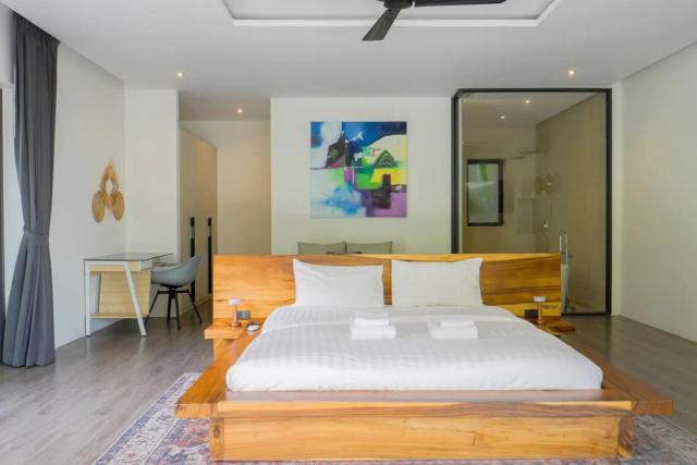 Phra Chan Villa 2BR Infinity Pool & Sea View