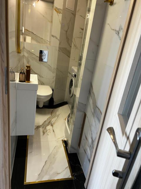 Studio apartment&Airport- free WiFi - Netflix - close by Chopin Airport