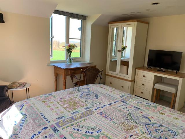 Farmhouse studio near Shrewsbury