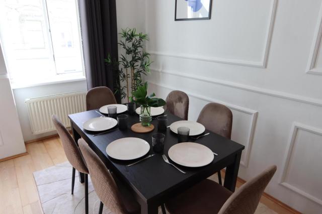Wunderschöne Altbau-Stil Wohnung