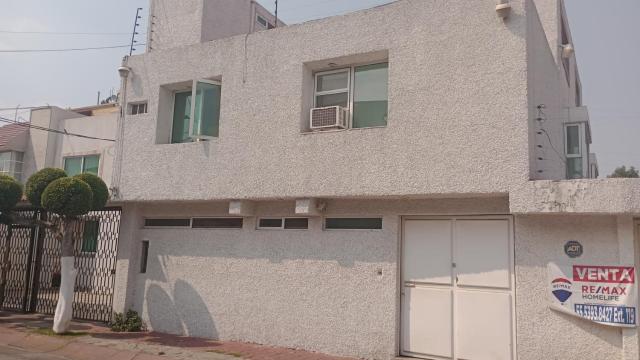 Casa de reyes en satelite