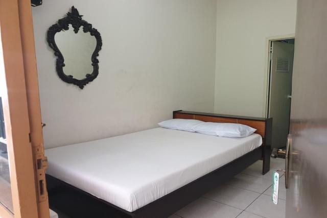 OYO Life 2090 Ratna Backpacker Syariah