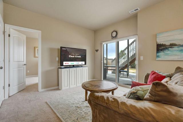 Clear Creek Cozy Getaway with Private Patio