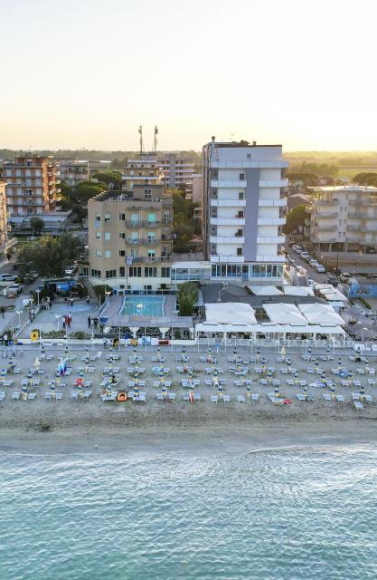 Bikini Tropicana Family Hotel
