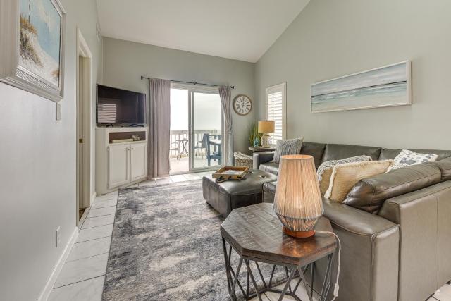 Walk to Beach: Sunny Seaside Condo w/ View!