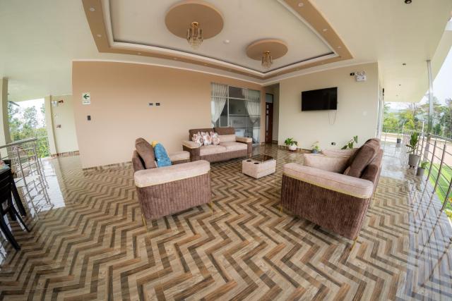 Las Cascadas Resort