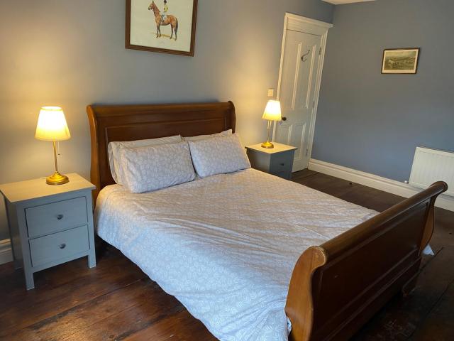 Farnagh House - En Suite Bedrooms