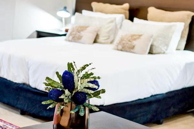 Munro Suites