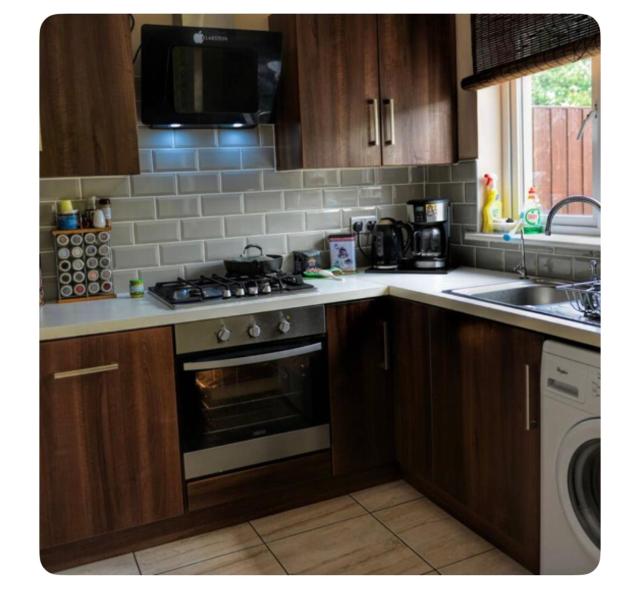 Single room in Family Home