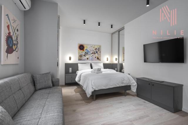 Venture, Nilie Hospitality MGMT