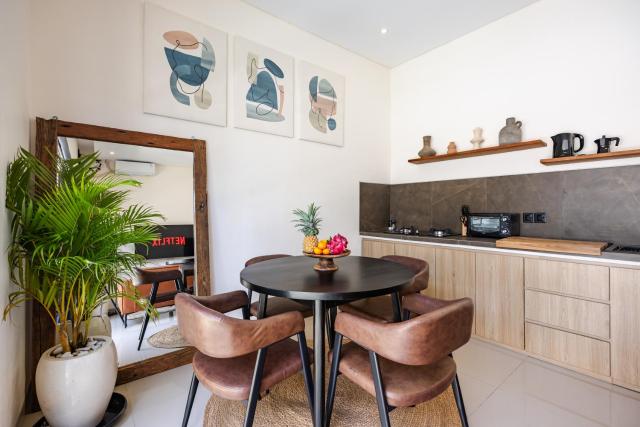 Pool Garden Private 2BR Villa - 10 min to Finns Beach Club