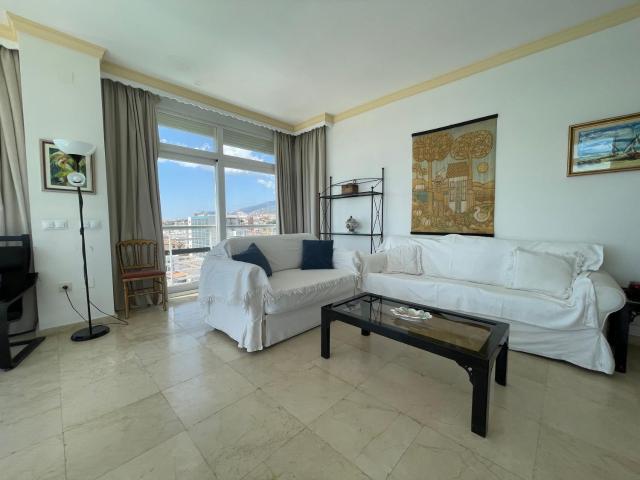 Apartamento La Roca Rental, 2 dormitorios con vistas al mar
