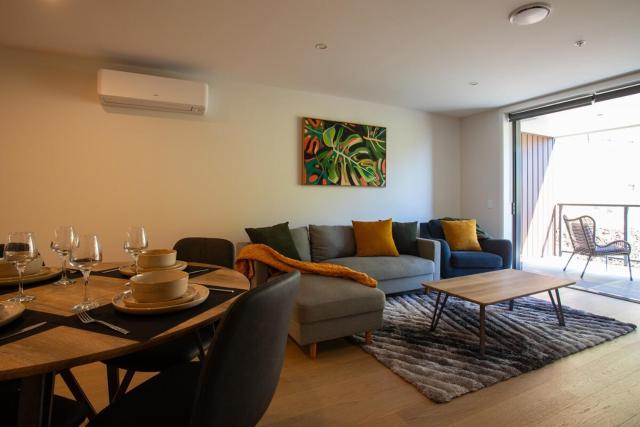 Urban Haven 2-Bed Retreat