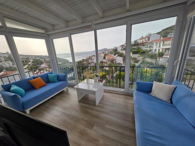 Sevinc Akasya House