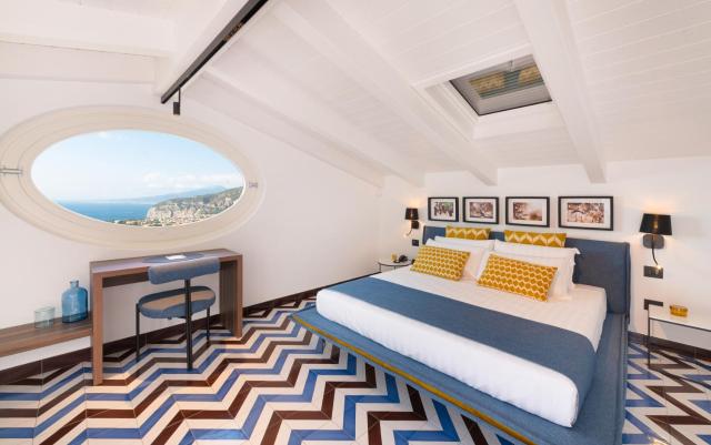 Sorrento-luxury Suites