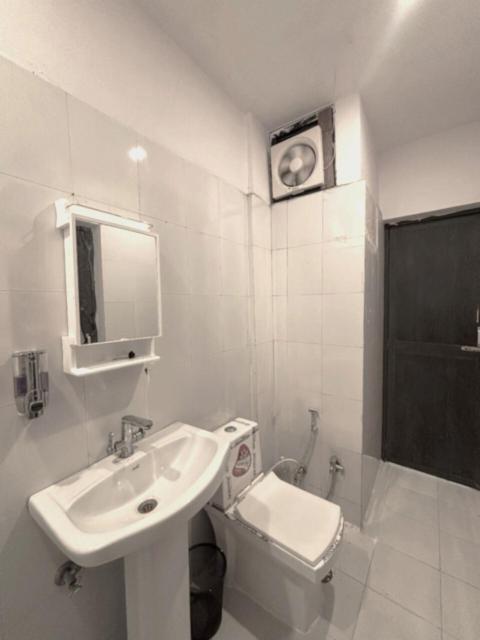 Vista Kove Flat -202