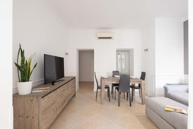 Vespasiano 56 Holiday Apartment