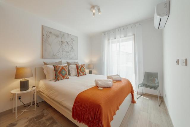 Stylish Flat by Hosty