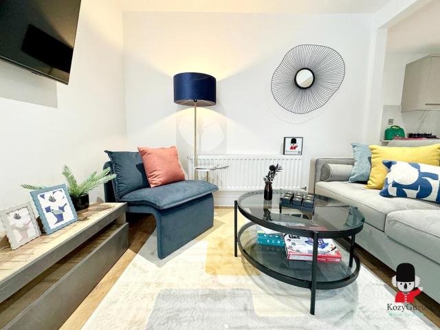 Kozy Salford 4BR 9ppl 5 mins to City Centre
