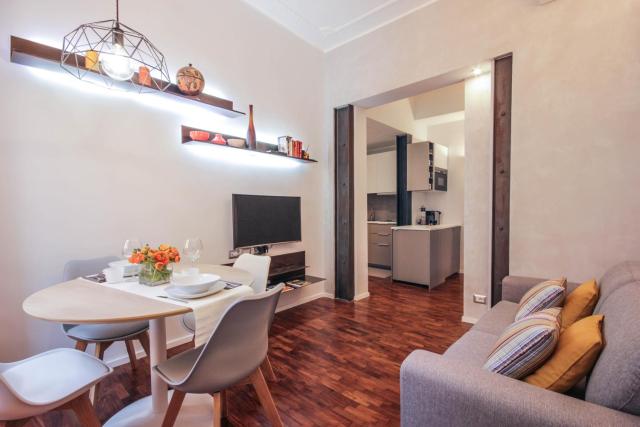 Living RHome - Condotti Apartment