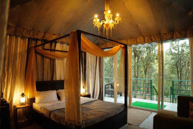 Lux Tent in Majkhali w Heated Pool Tarumarg D
