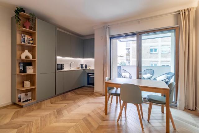 AureaLiving - Sage luxury apt with Air Conditioning, Fast Wifi and free Gym