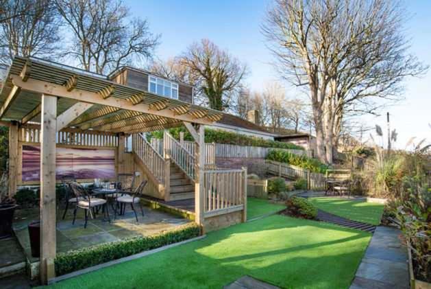 Beach Approach House - 30 steps from beach - Luxury house - kids slide and chill-out room - amazing location - garden