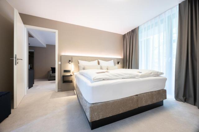 Digital Hotel Kronjuwel by BRIGHT Waldkirch - Self Check-In I NIRO