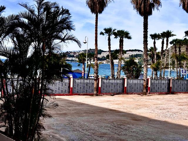 Apartamento 2 dormitorios en primera linea de playa San Cristóbal