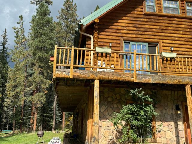 Ponderosa Main Lodge at Vida Bonita Pecos