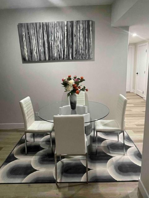 Modern suite in basement Upland