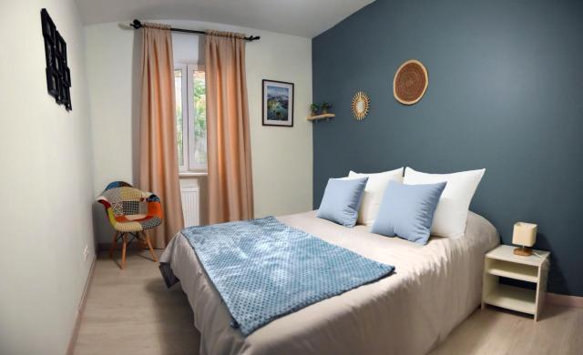 Havre de Paix et Lavandes - Très Calme - Salle de jeux - Jacuzzi Chauffé - Idéalement placée - Aucun vis à vis