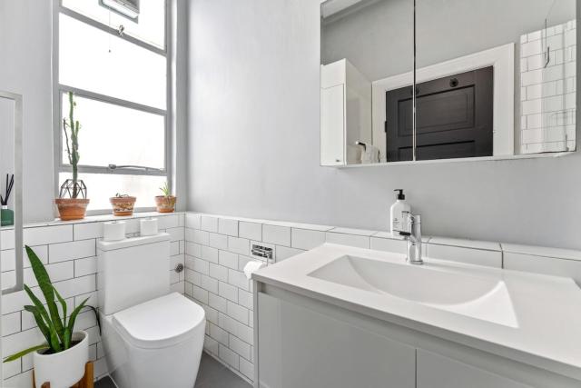 NY Style 3 Bed Character Apartment in Auckland CBD