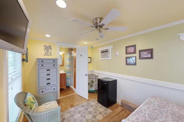 Charmayne's Cottages - Truman @ Duval